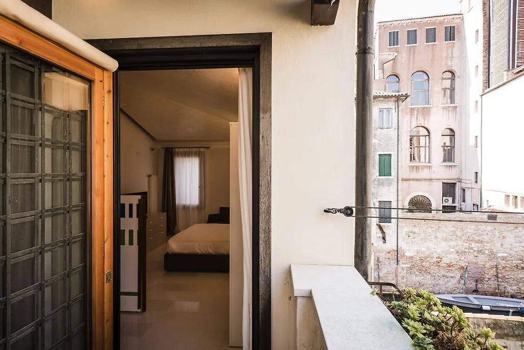 Myplace Cannaregio Townhouse Apartment Venice