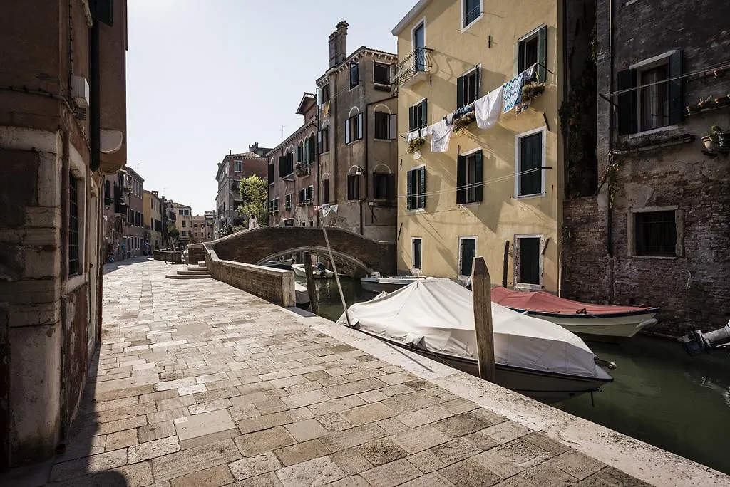 Myplace Cannaregio Townhouse Apartment Venice