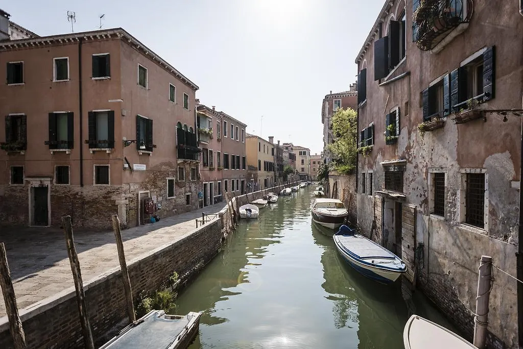 Myplace Cannaregio Townhouse Apartment Venice
