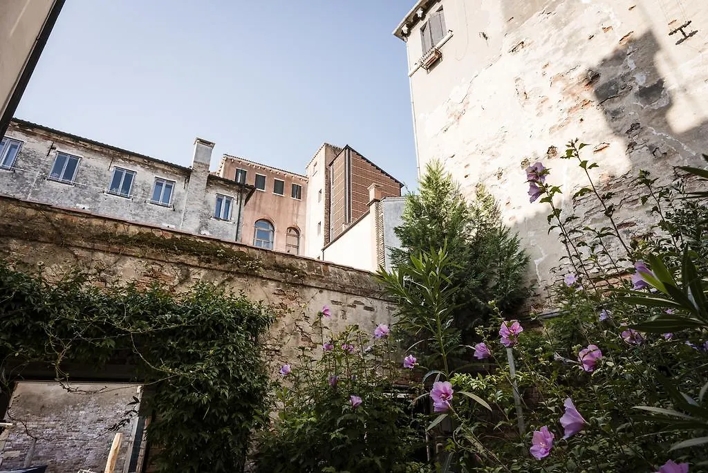 Myplace Cannaregio Townhouse Apartment Venice