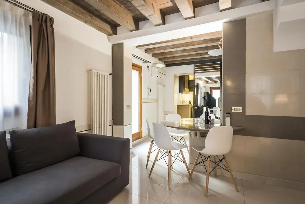 Myplace Cannaregio Townhouse Apartment Venice Italy