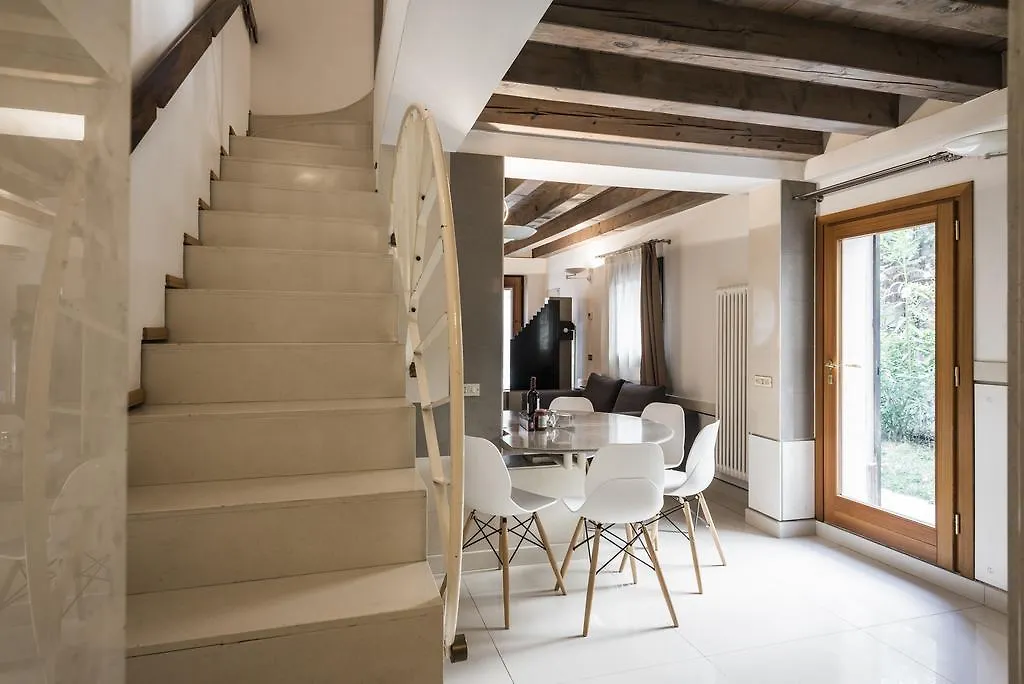 Myplace Cannaregio Townhouse Apartment Venice